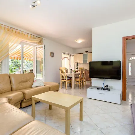 Silva By Interhome Peroj